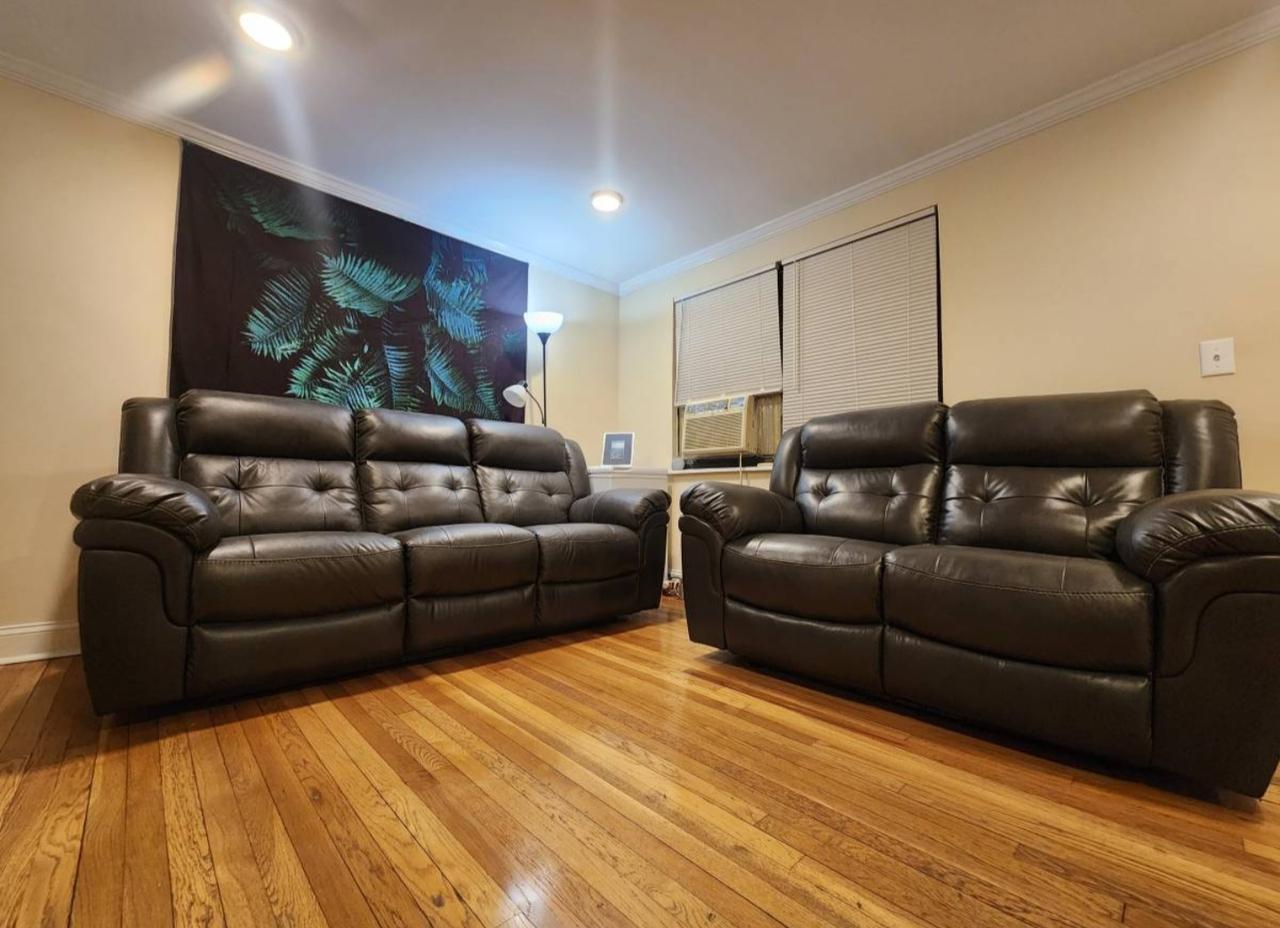 Profile photo 17 of 20