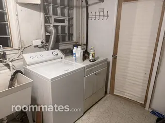 Room for rent in Lutherville Timonium MD $1000, house