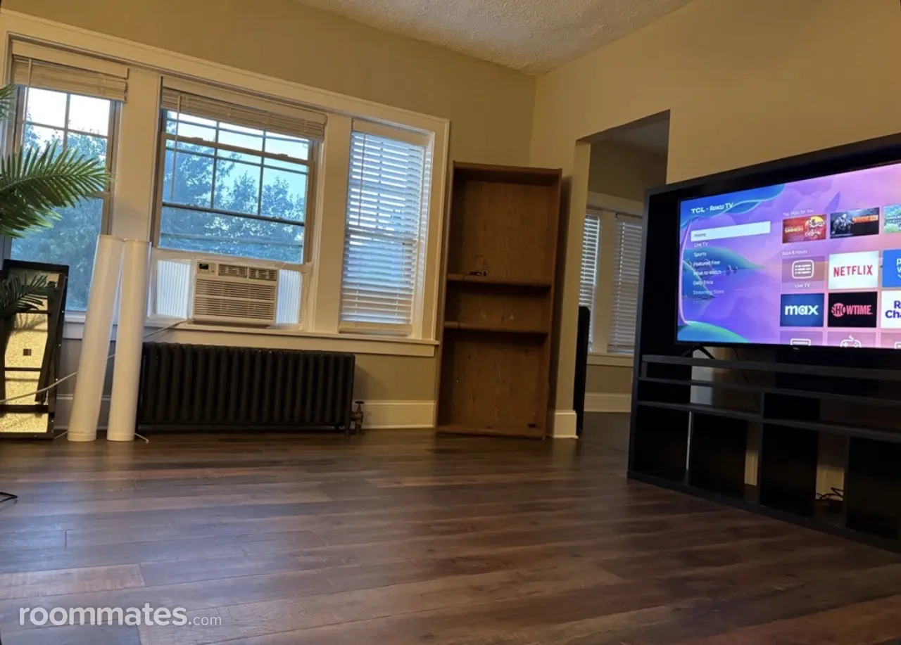 Profile photo 6 of 7