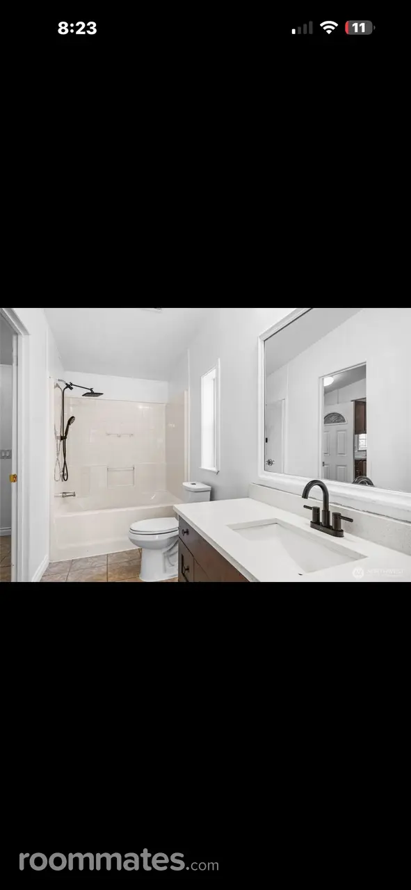 Profile photo 8 of 11