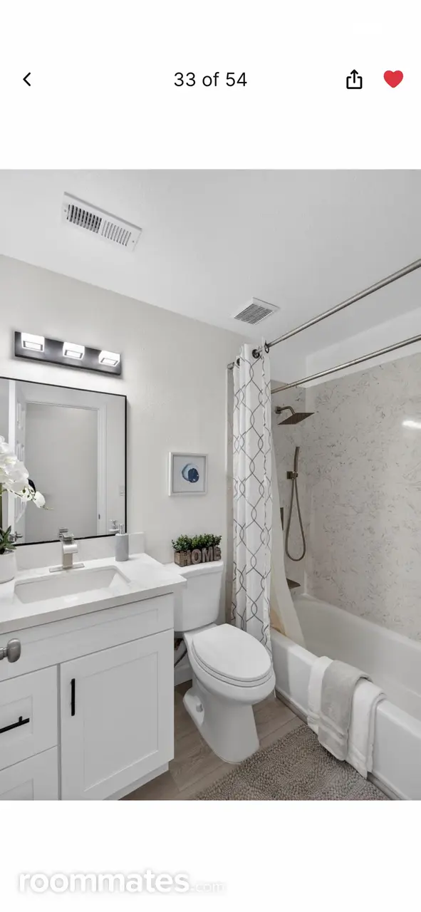 Profile photo 9 of 11