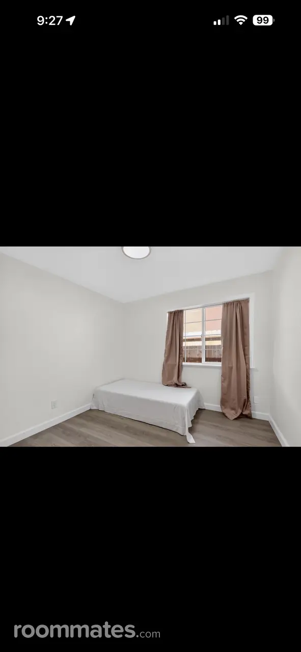 Profile photo 5 of 11