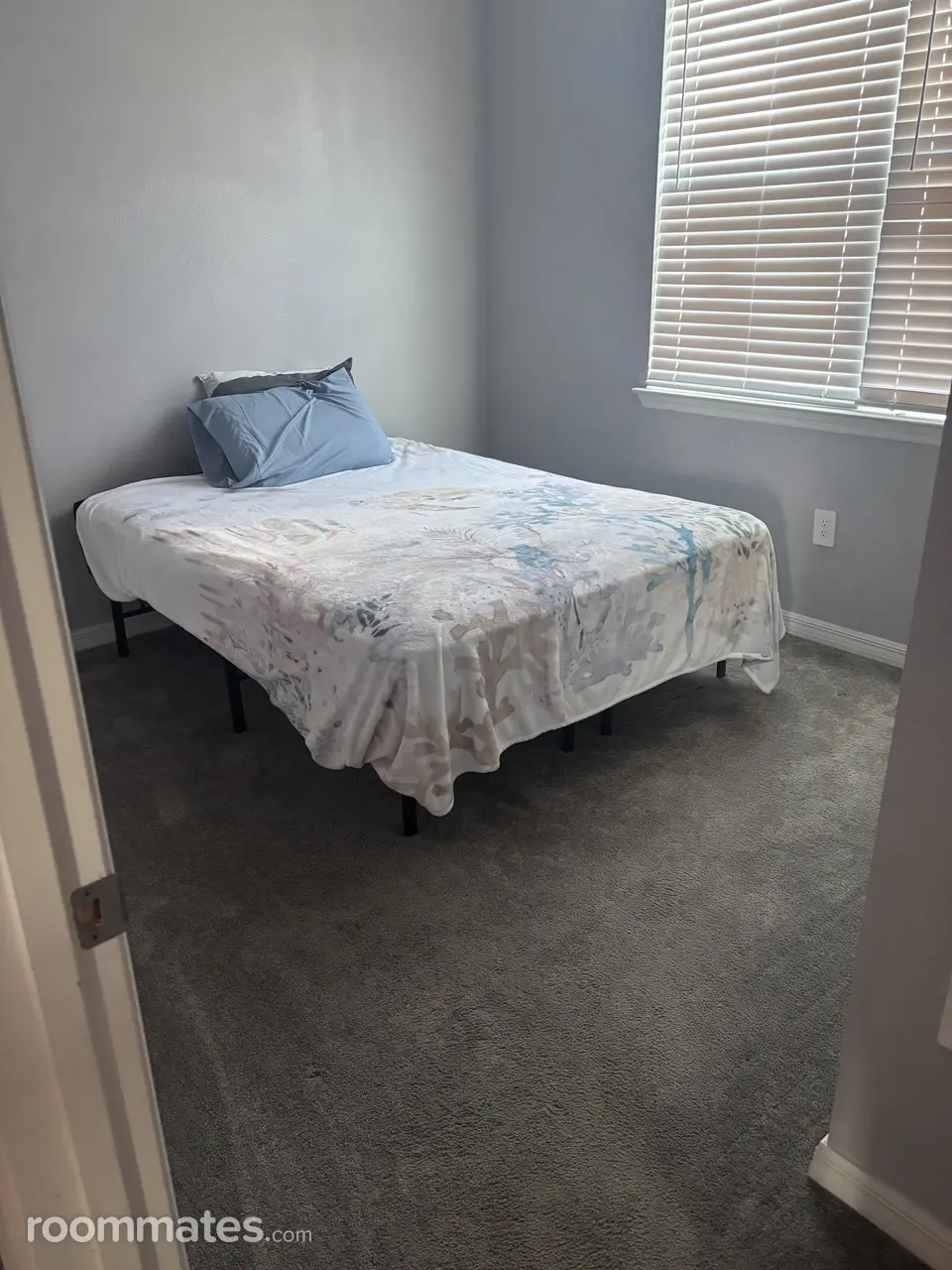 Profile photo 1 of 6