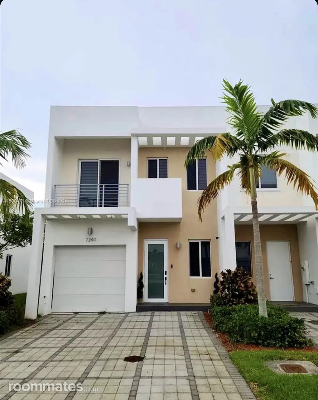 Profile photo 1 of 7