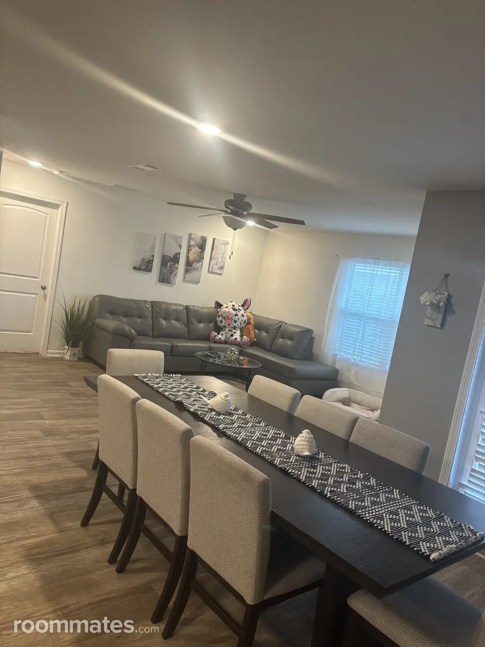 Profile photo 4 of 8