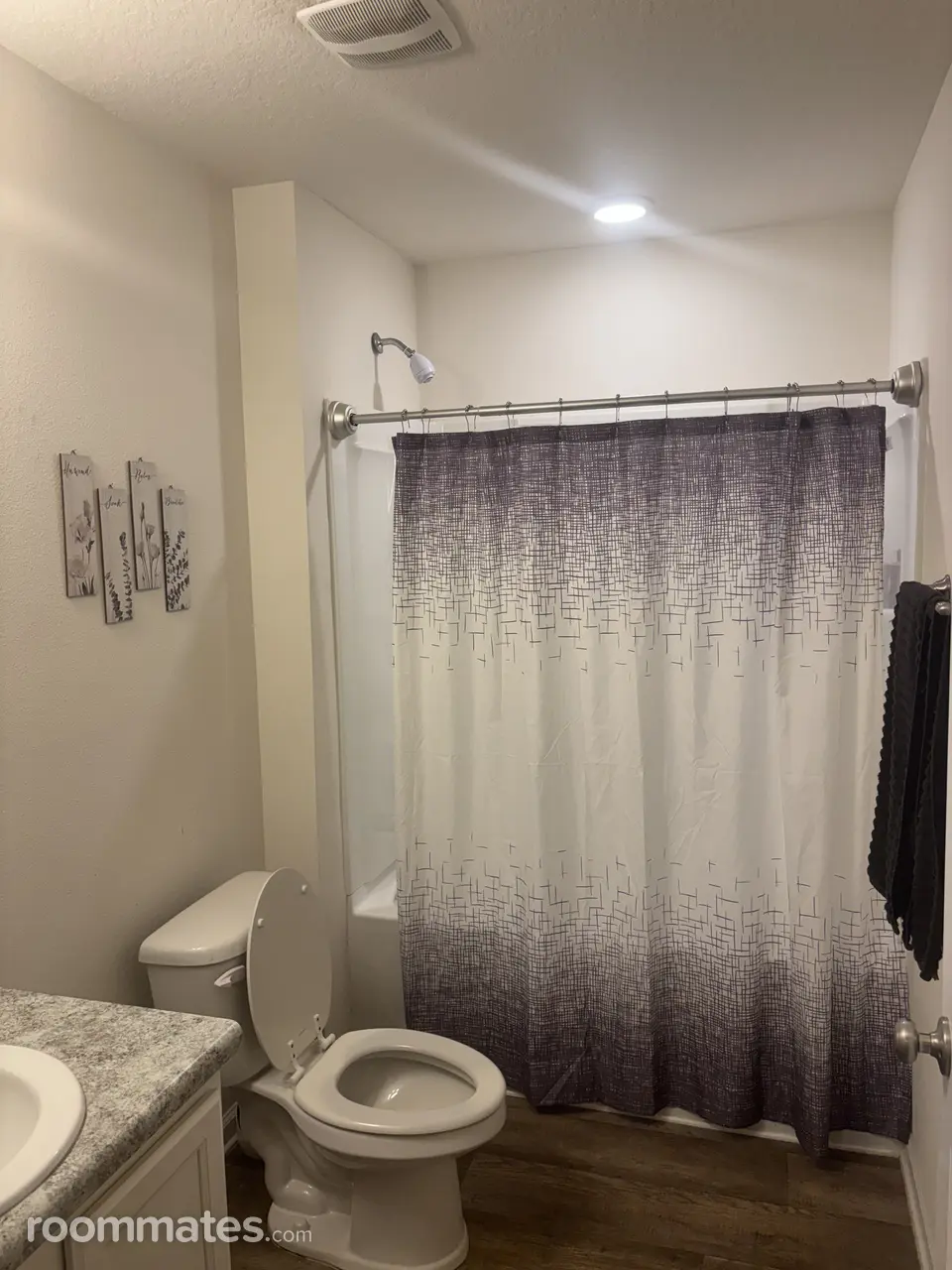 Profile photo 5 of 8