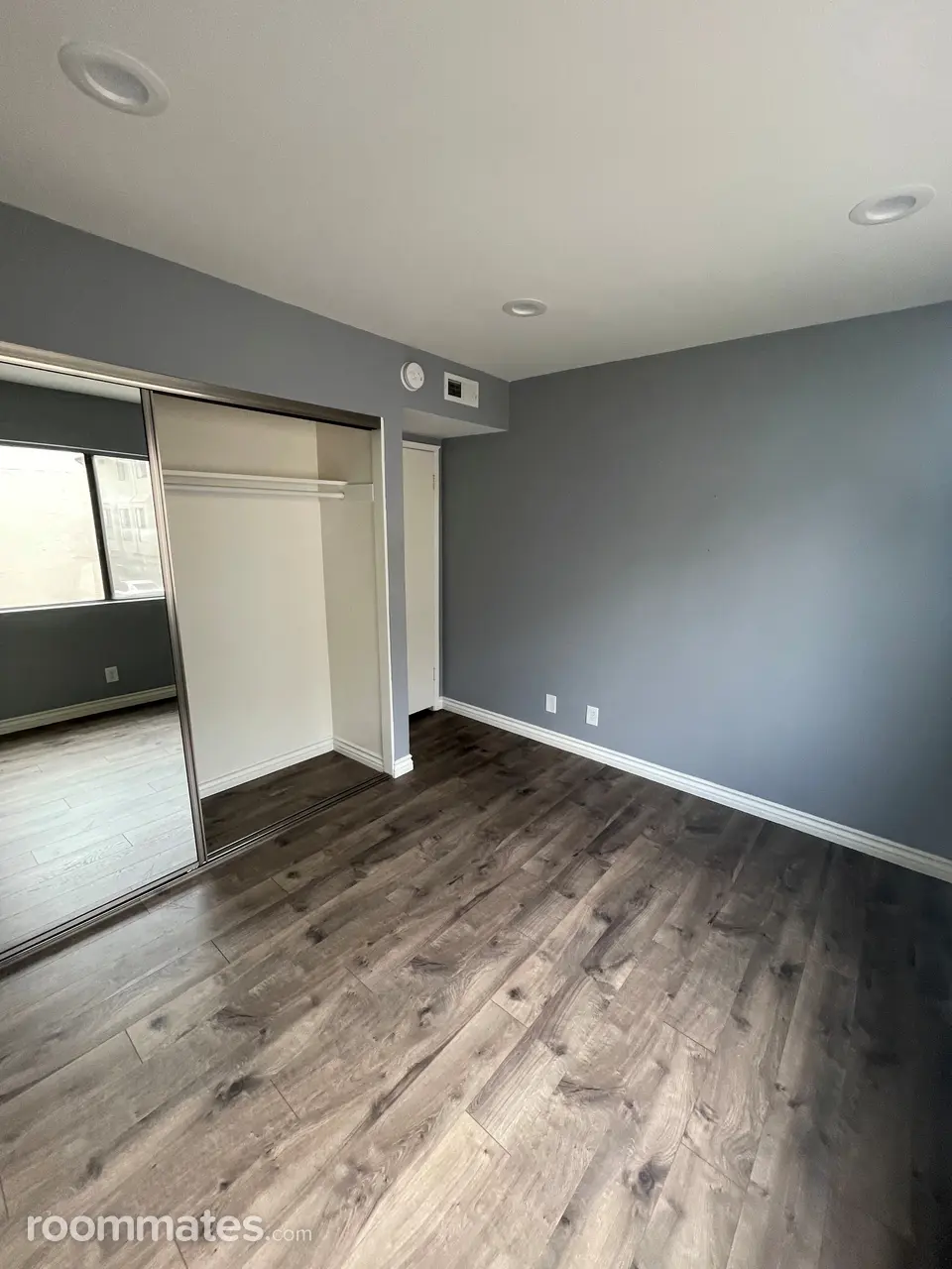 Profile photo 4 of 11