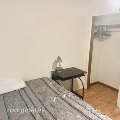 Room for rent in Waterbury, CT $1000, house