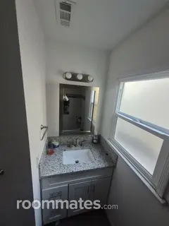 Room for rent in Long Beach, CA $1500, house