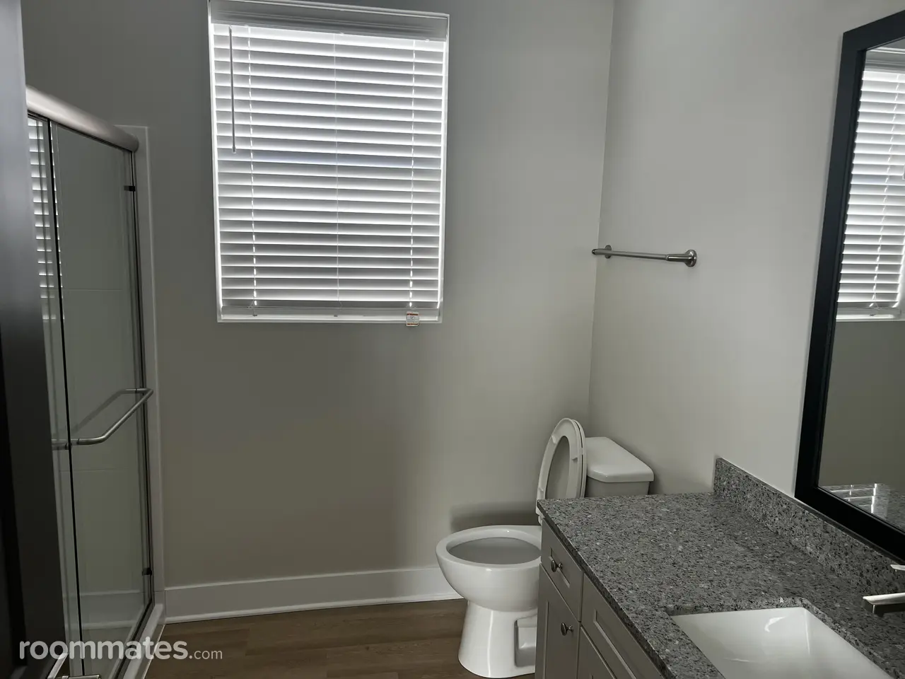 Profile photo 3 of 10