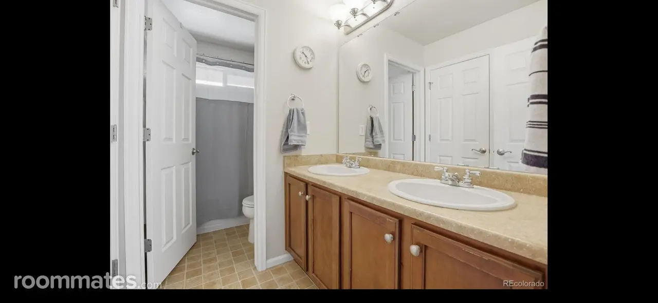 Profile photo 7 of 11