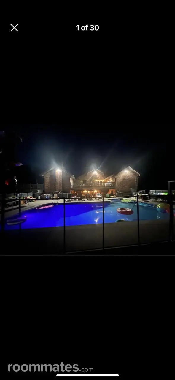 Profile photo 3 of 11