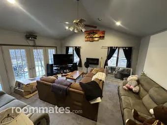 Room for rent in Greensburg, PA $850, house