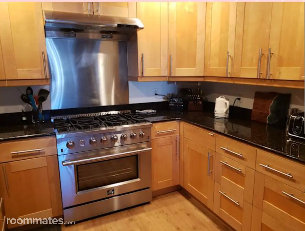 Profile photo 1 of 6