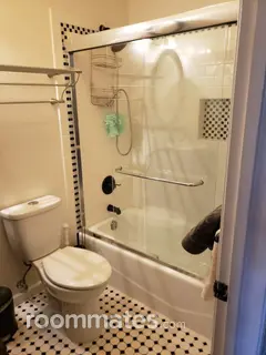 Room for rent in Petaluma, CA $1000, house