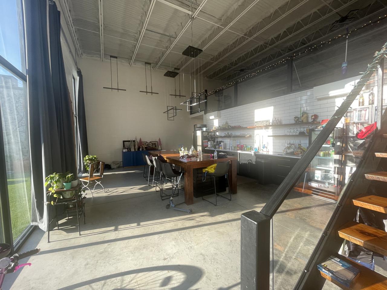 Profile photo 3 of 6