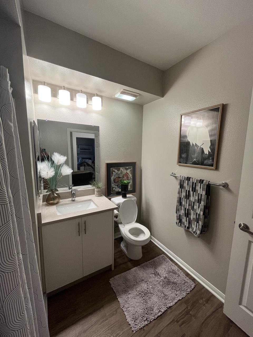 Profile photo 4 of 11