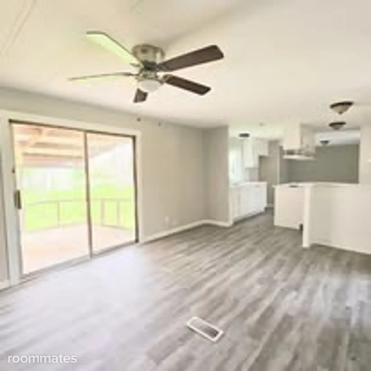 Profile photo 4 of 5