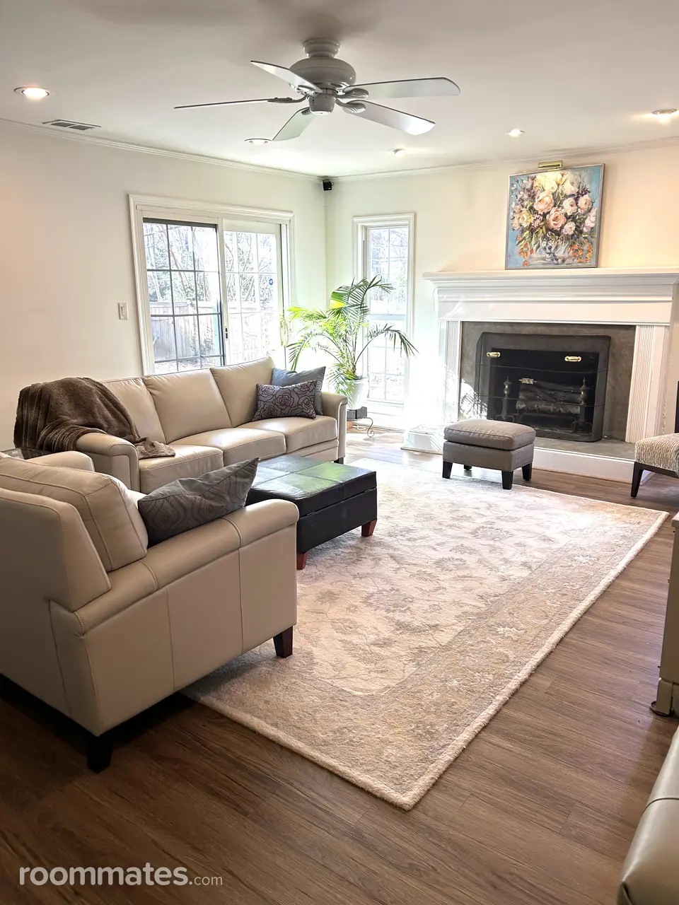 Profile photo 7 of 12