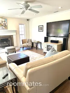 Room for rent in Virginia Beach, VA $1000, house