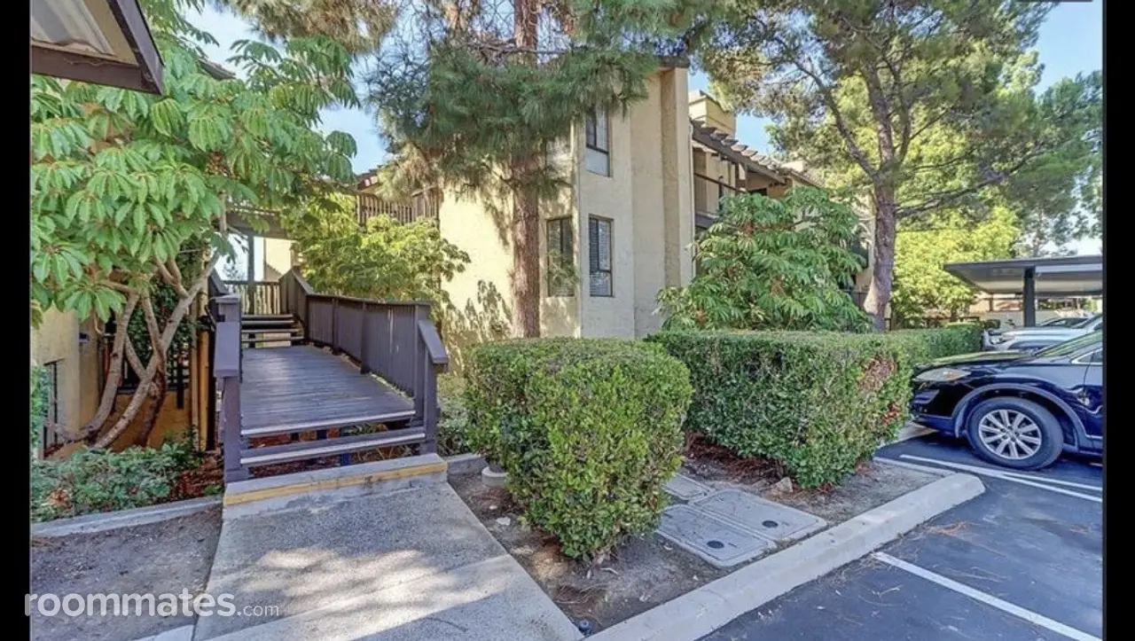 Profile photo 5 of 10