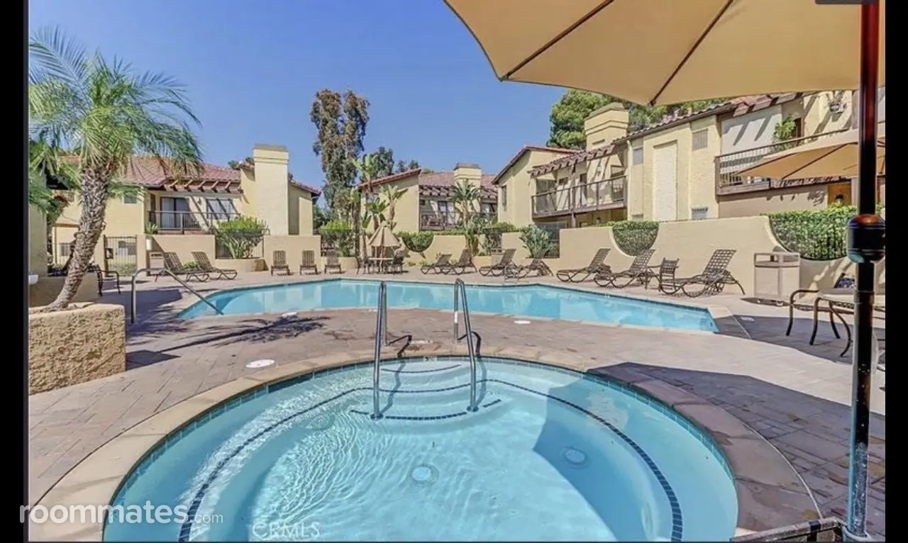 Profile photo 7 of 10