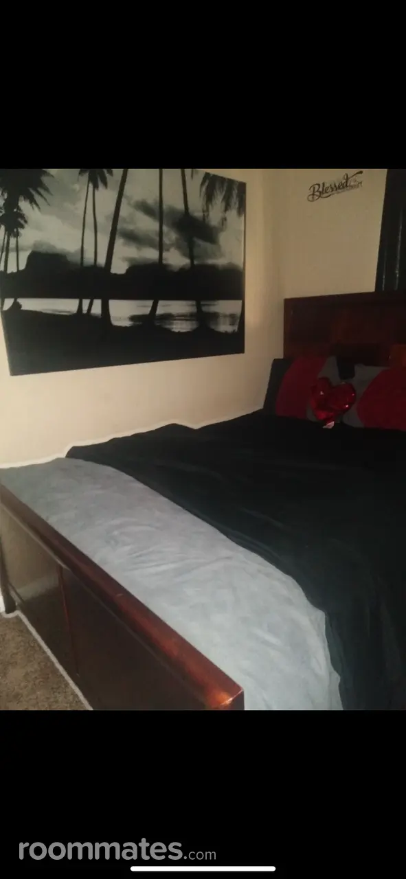 Profile photo 4 of 8