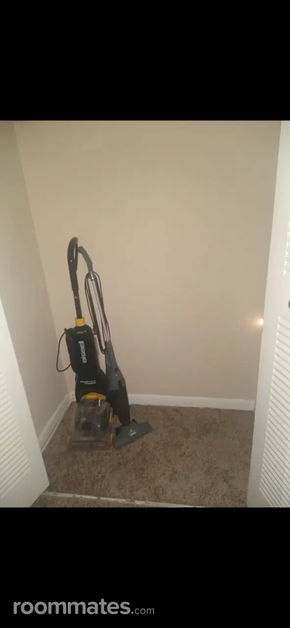 Profile photo 3 of 8