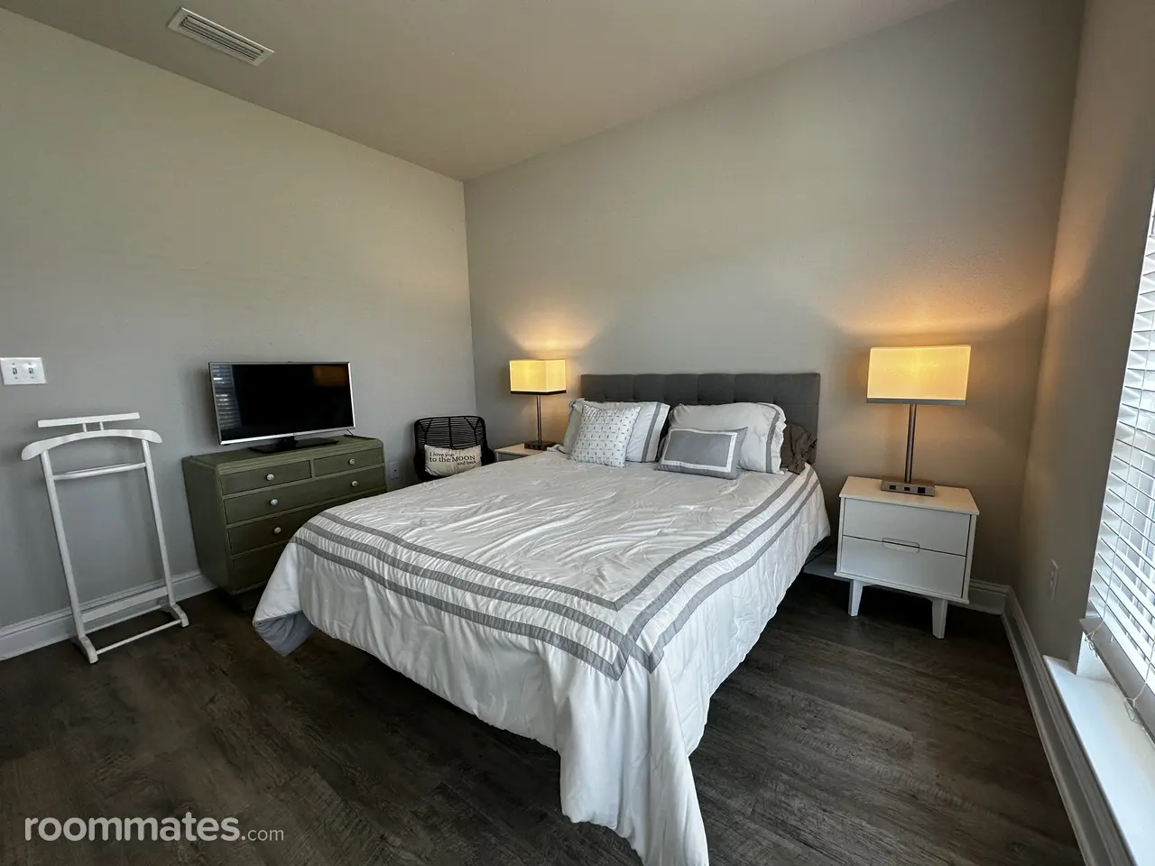 Profile photo 2 of 4