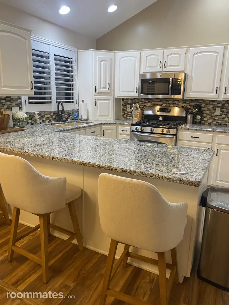 Profile photo 3 of 11