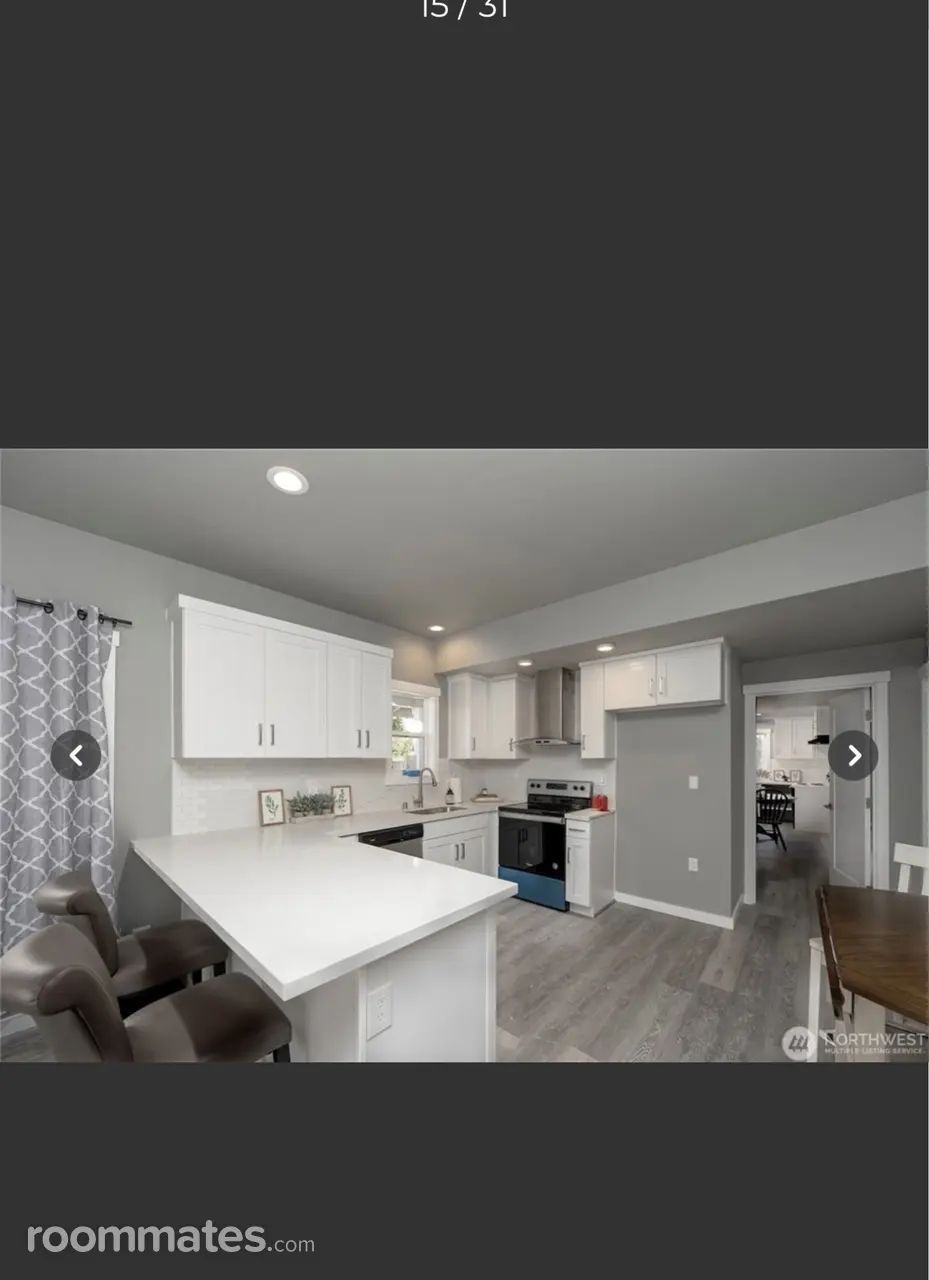 Profile photo 5 of 12