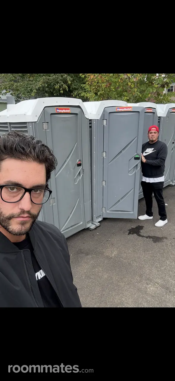 Profile photo 10 of 12