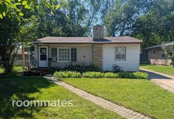Room for rent in Rockford, IL $700, house