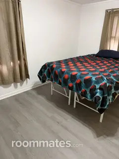Room for rent in Rockford, IL $700, house