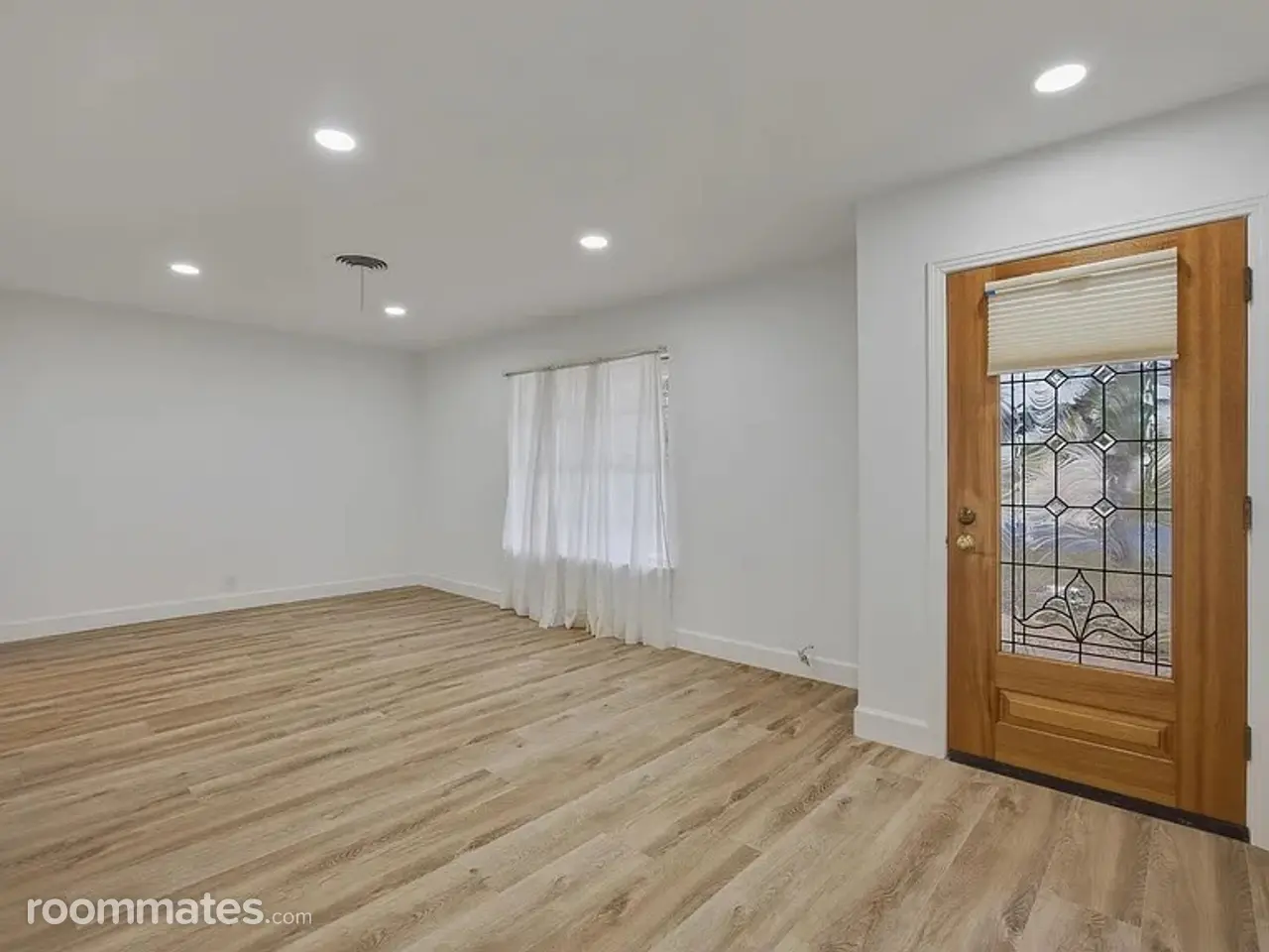 Profile photo 10 of 17