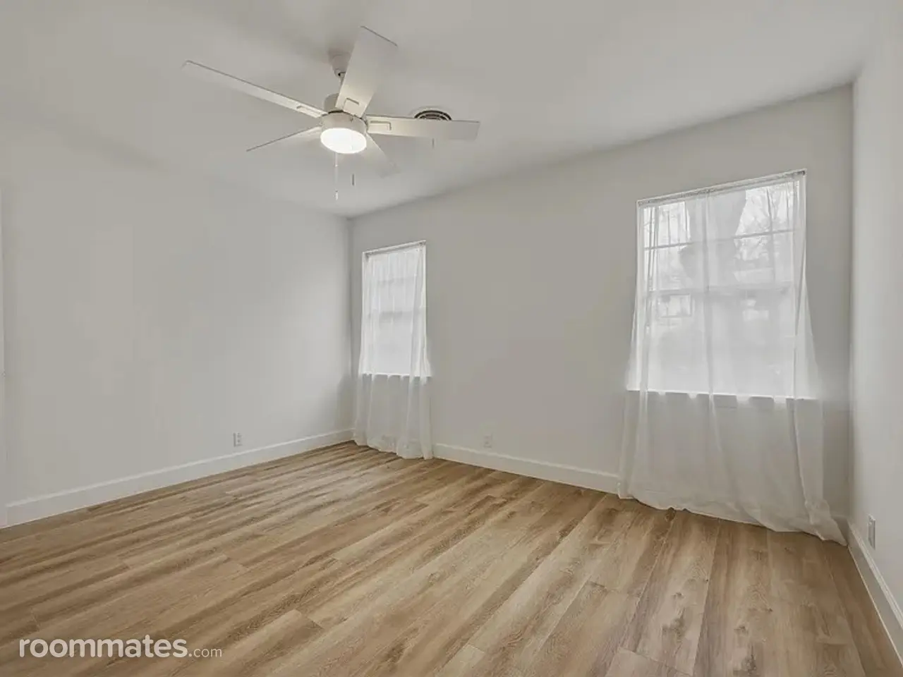 Profile photo 6 of 17