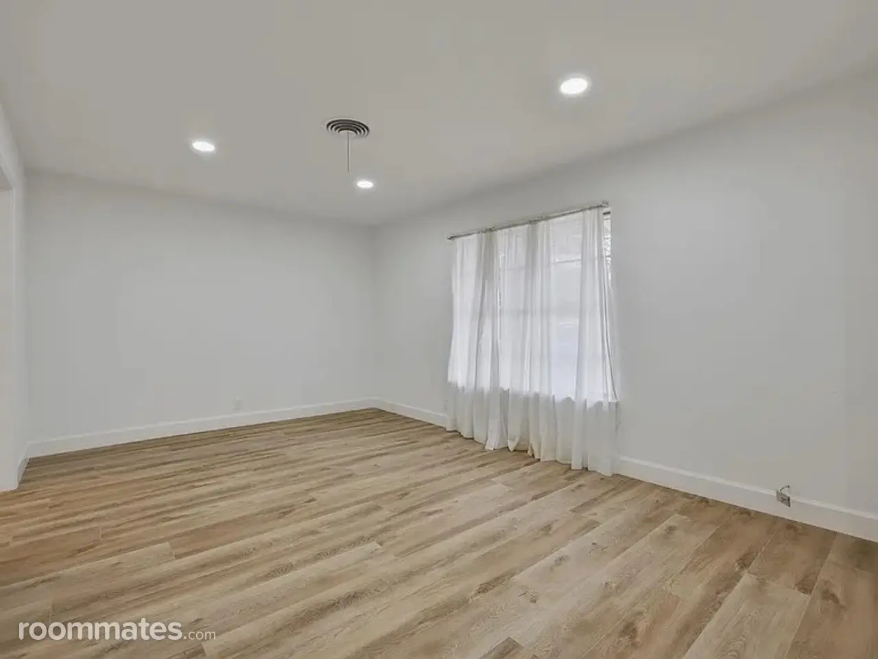 Profile photo 2 of 17