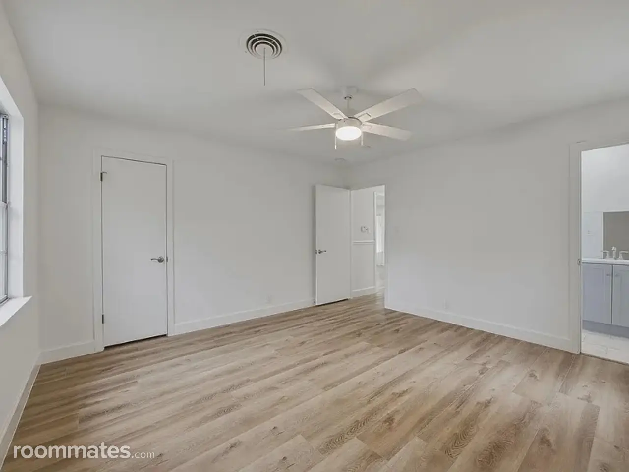 Profile photo 5 of 17