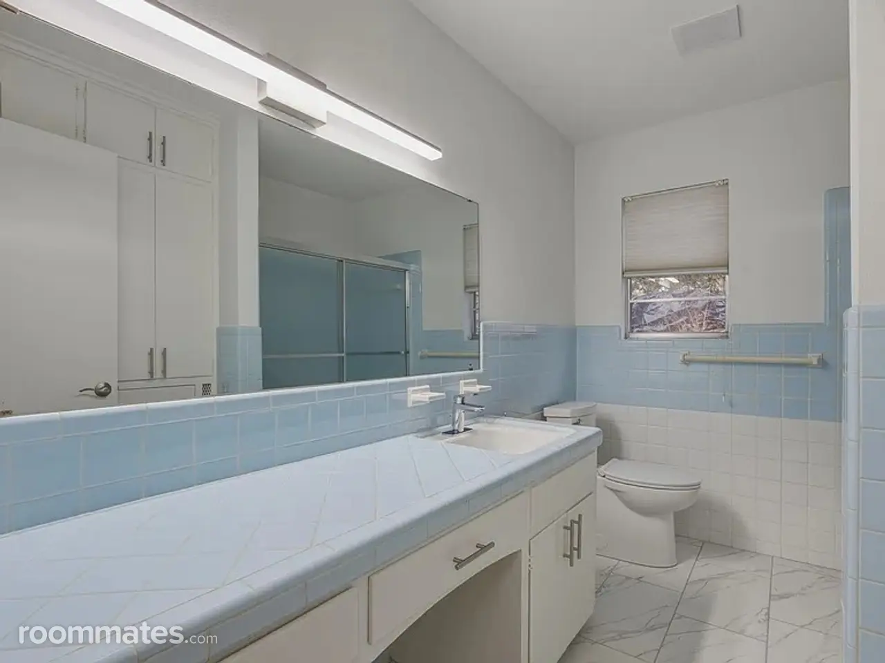 Profile photo 7 of 17