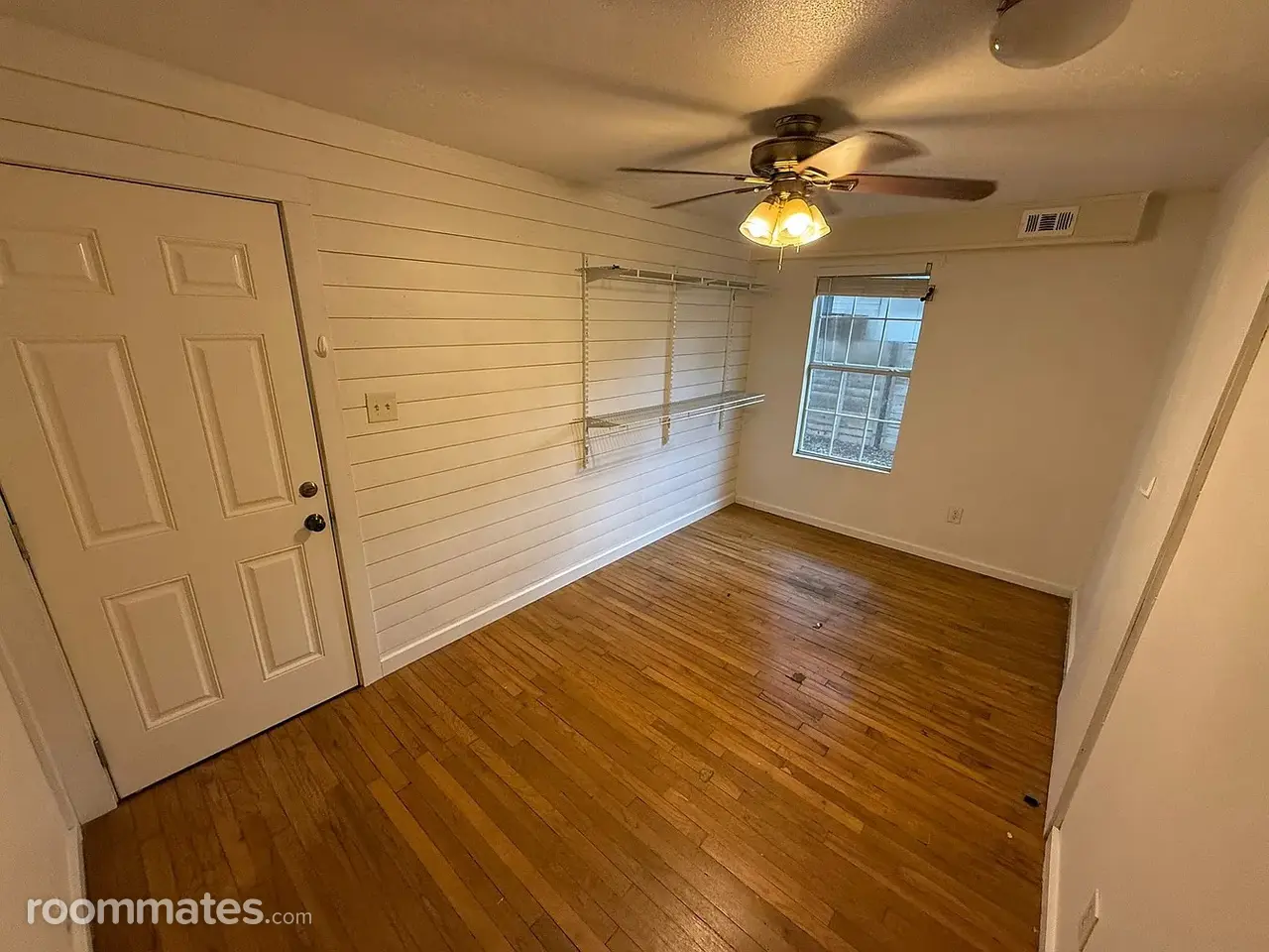 Profile photo 10 of 17