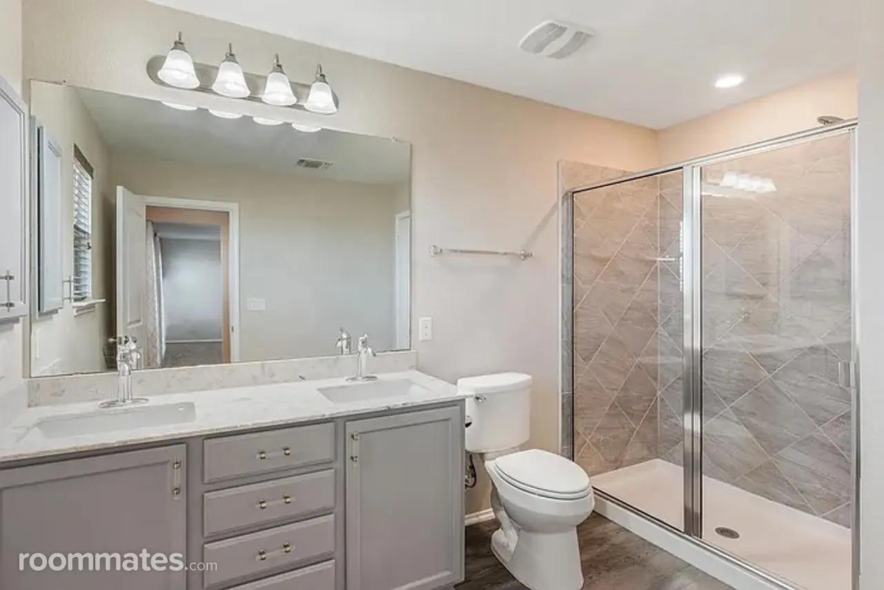 Profile photo 1 of 17