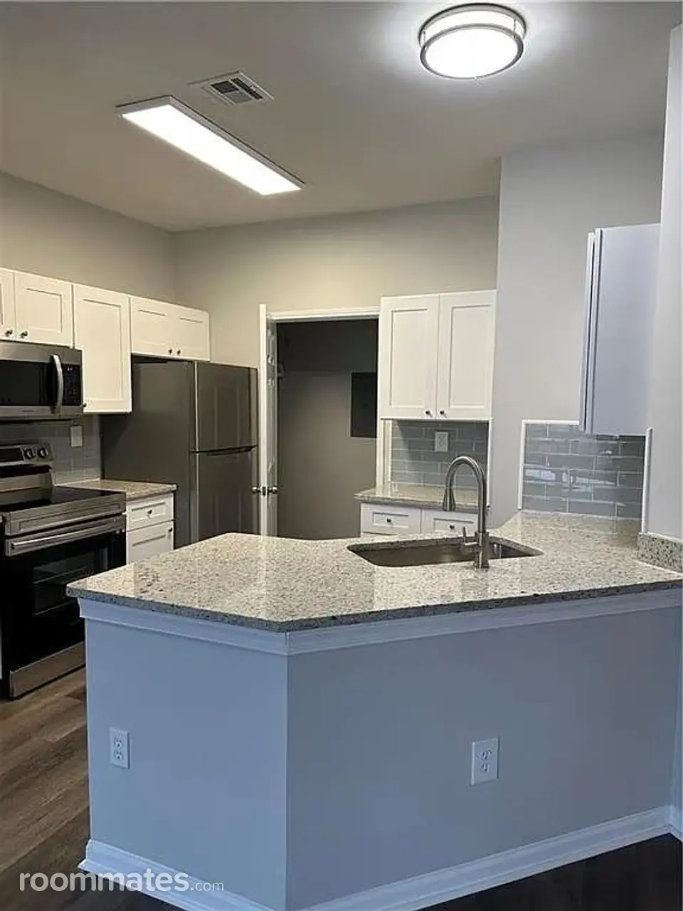 Profile photo 2 of 11