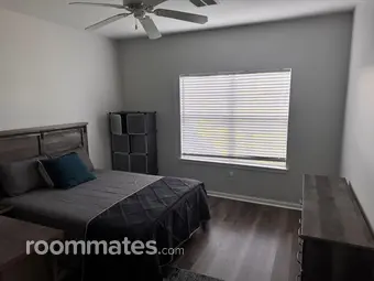 Room for rent in Sandy Springs, GA $1350, condo