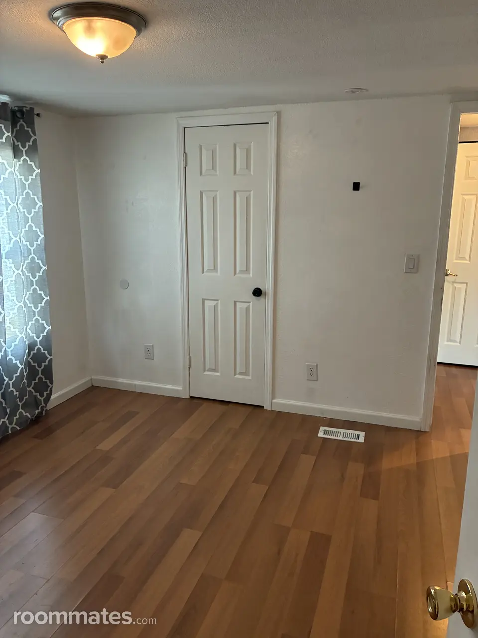 Profile photo 3 of 7