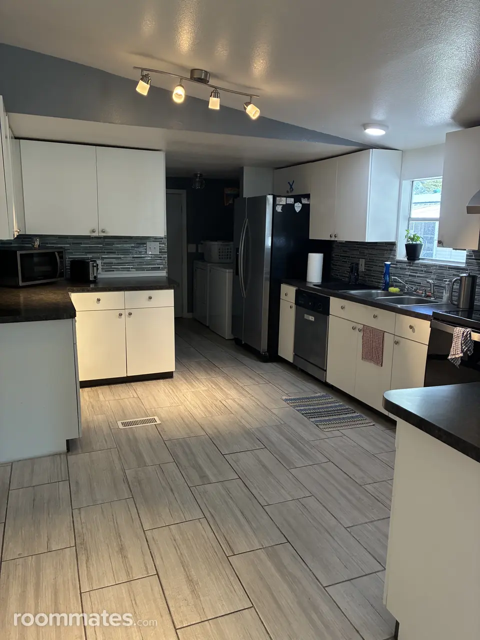 Profile photo 4 of 7