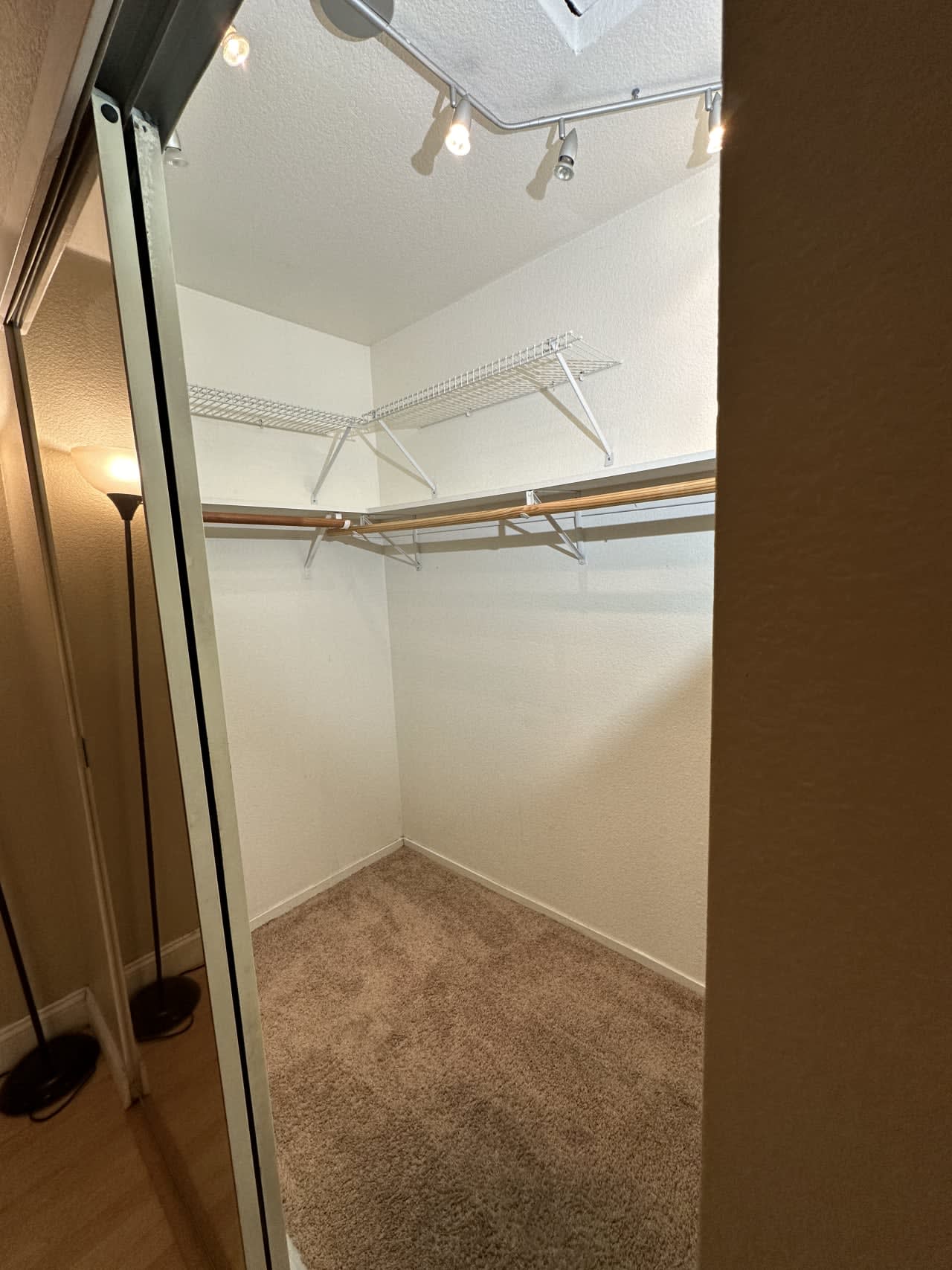 Profile photo 5 of 10