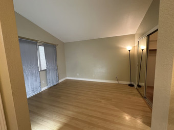 Room for rent in Elk Grove, CA $1000, house