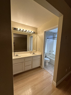 Room for rent in Elk Grove, CA $1000, house