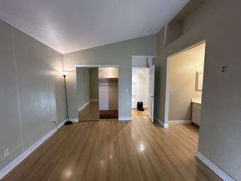 Room for rent in Elk Grove, CA $1000, house