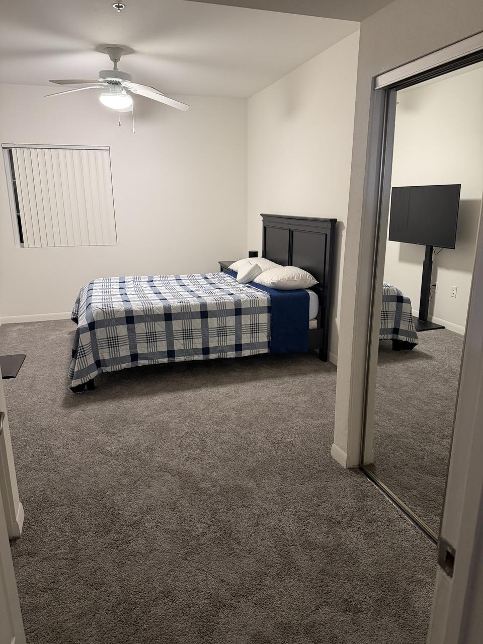 Profile photo 5 of 10